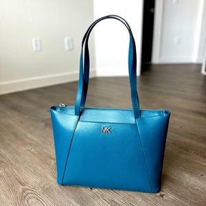 Michael Kors leather tote, in beautiful teal color (brand new!)